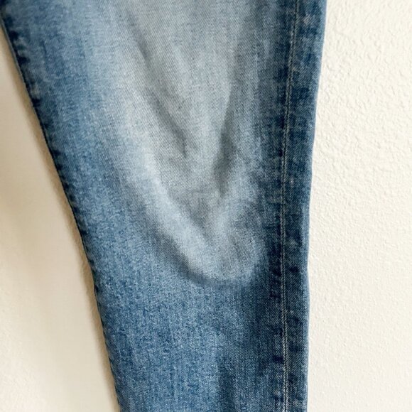 7 For All Mankind Jeans High Waisted Tapered Leg Light Wash Denim - Picture 3 of 11